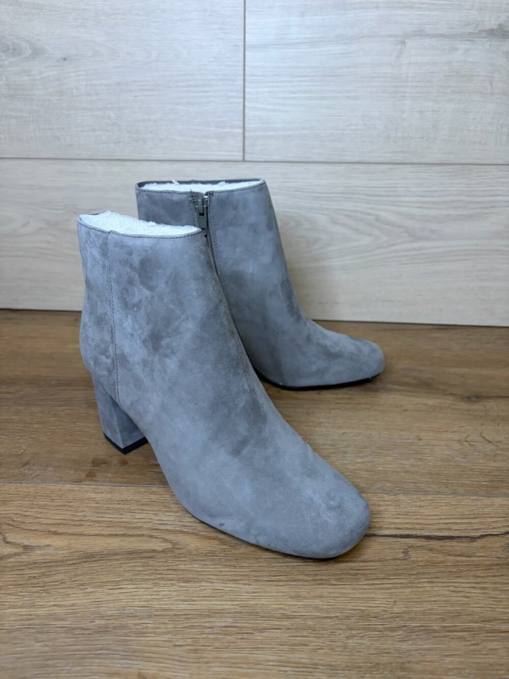 Bella Vita Wilma Grey Kidsuede Leather Womens Ankle Boots Size 6 1/2 W